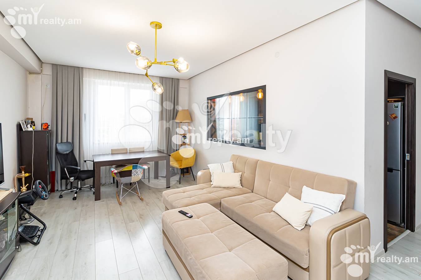 3 bedroom apartment for sale خیابان فوچیک, آچاپنیاک ایروان, 136093