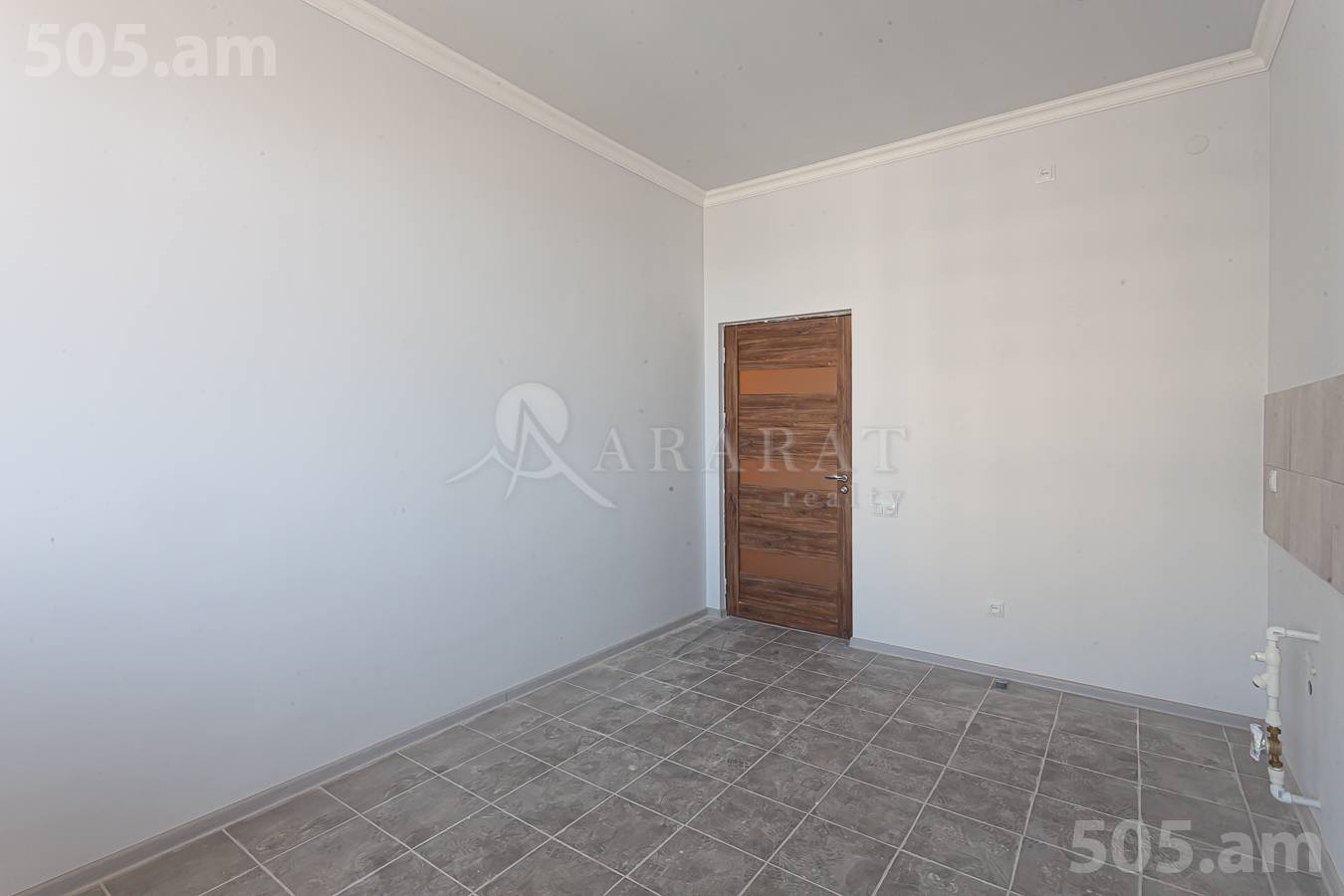 Купить 3 комнатную квартиру М․ Мелконян ул, Центр Ереван, 153100