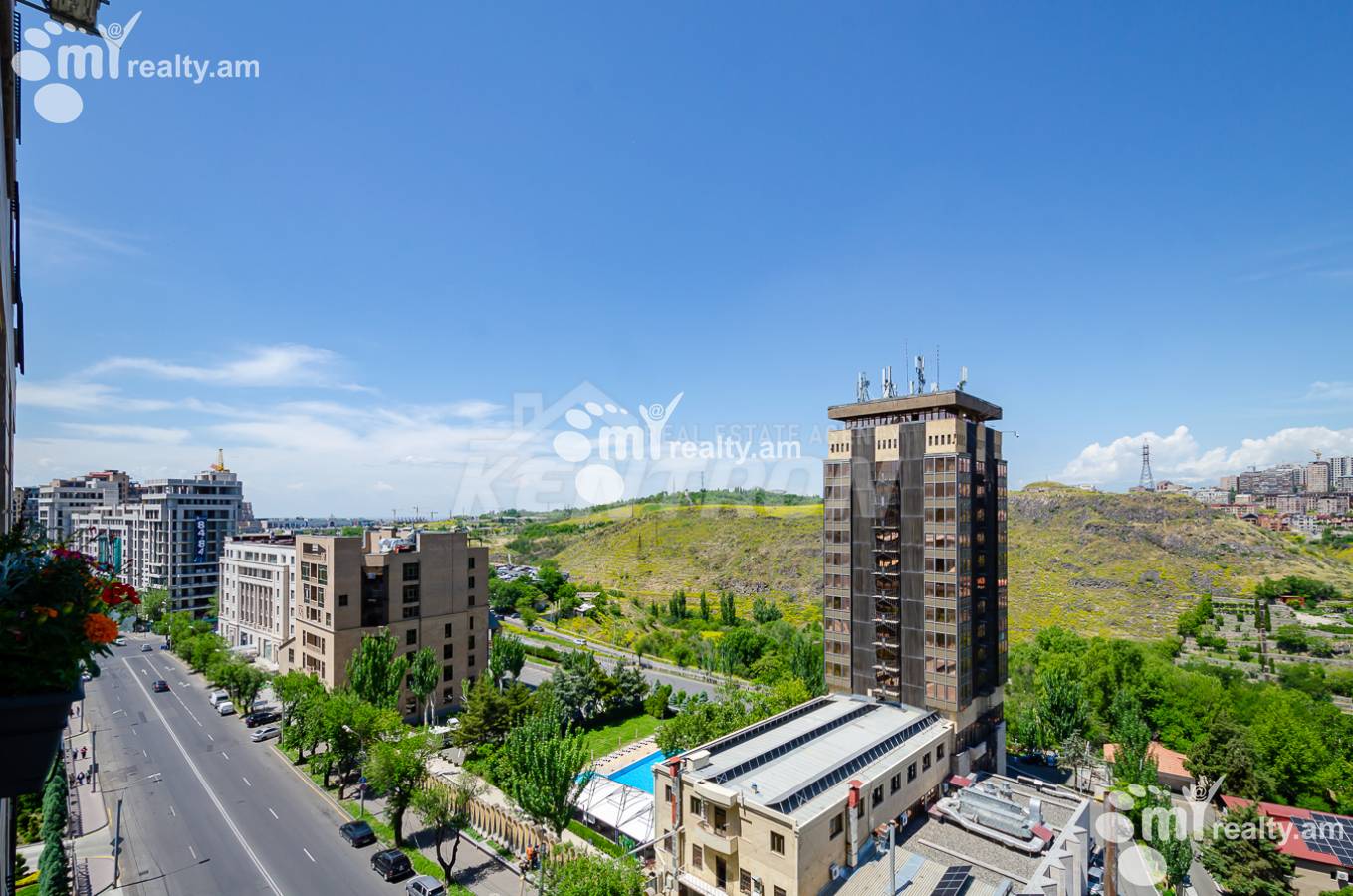 3 bedroom apartment for sale Paronyan St, Center Yerevan, 155557