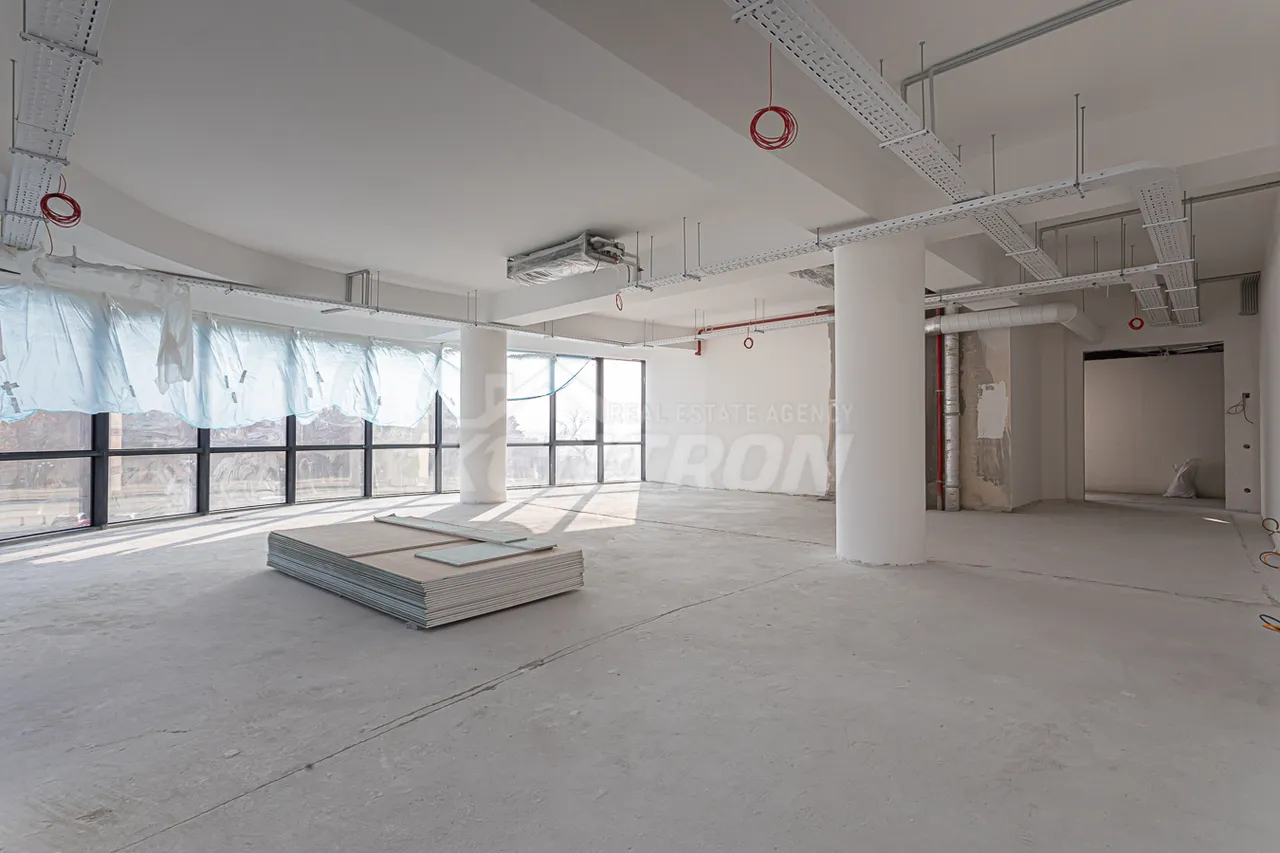 Commercial property for sale Azatutyan Ave, Arabkir Yerevan, 158320