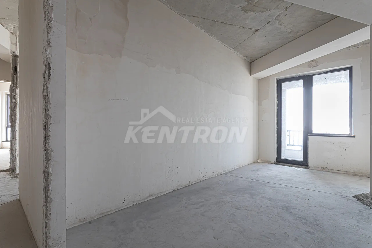 3 bedroom apartment for sale Antarayin St, Center Yerevan, 157899