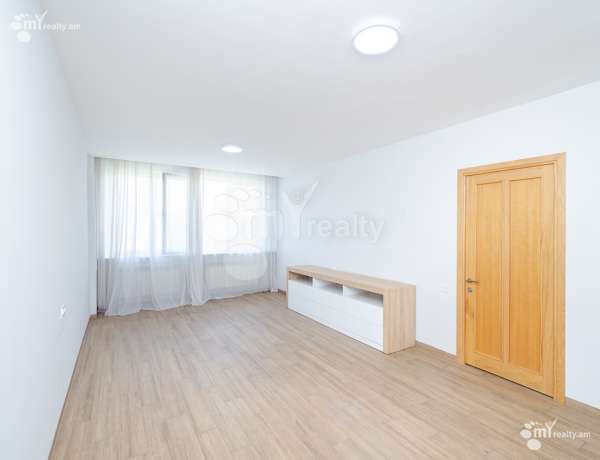 3-senyakanoc-bnakaran-vacharq-Yerevan-Arabkir