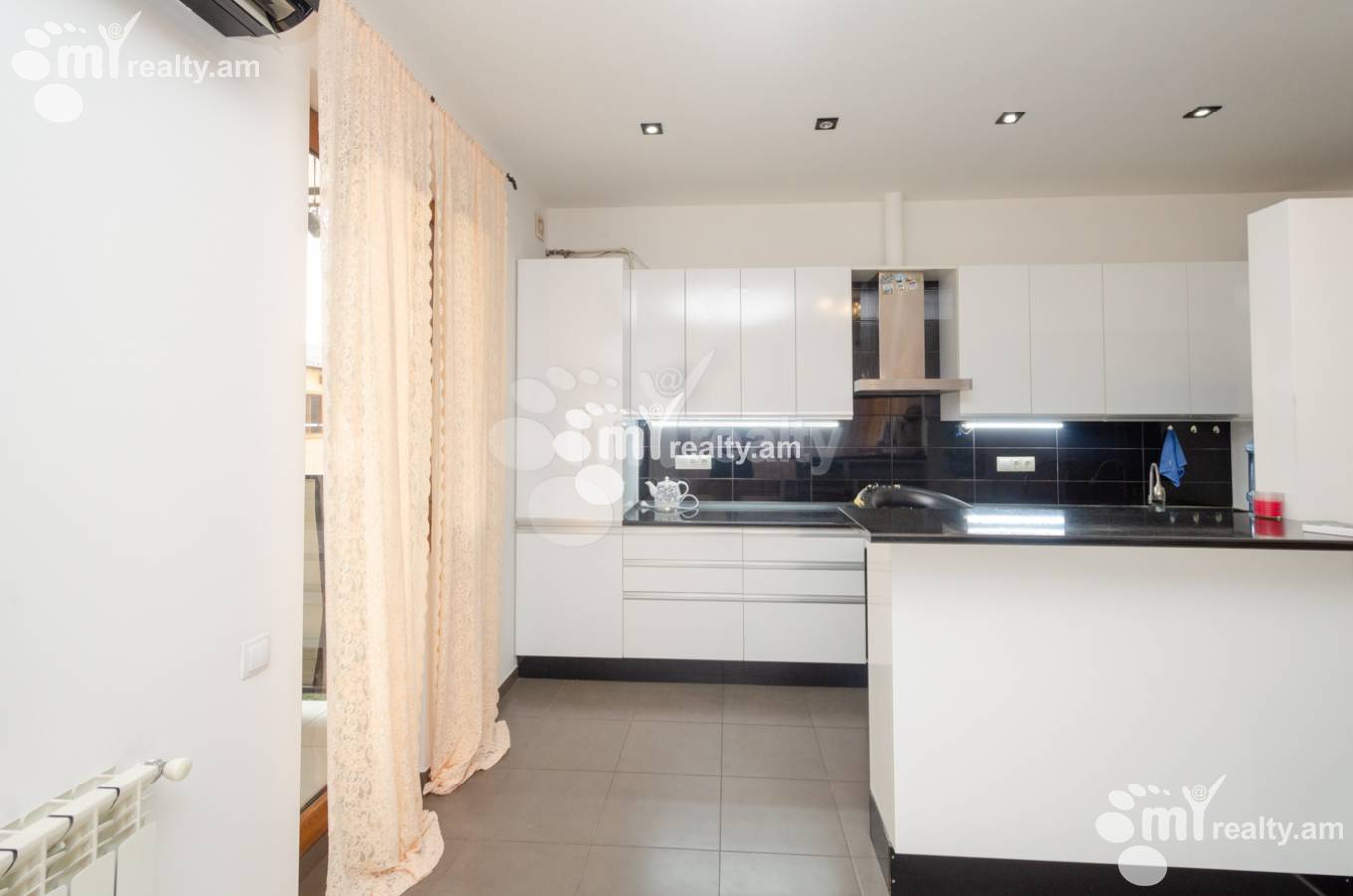 3 bedroom apartment for sale Bryusov St, Center Yerevan, 138903