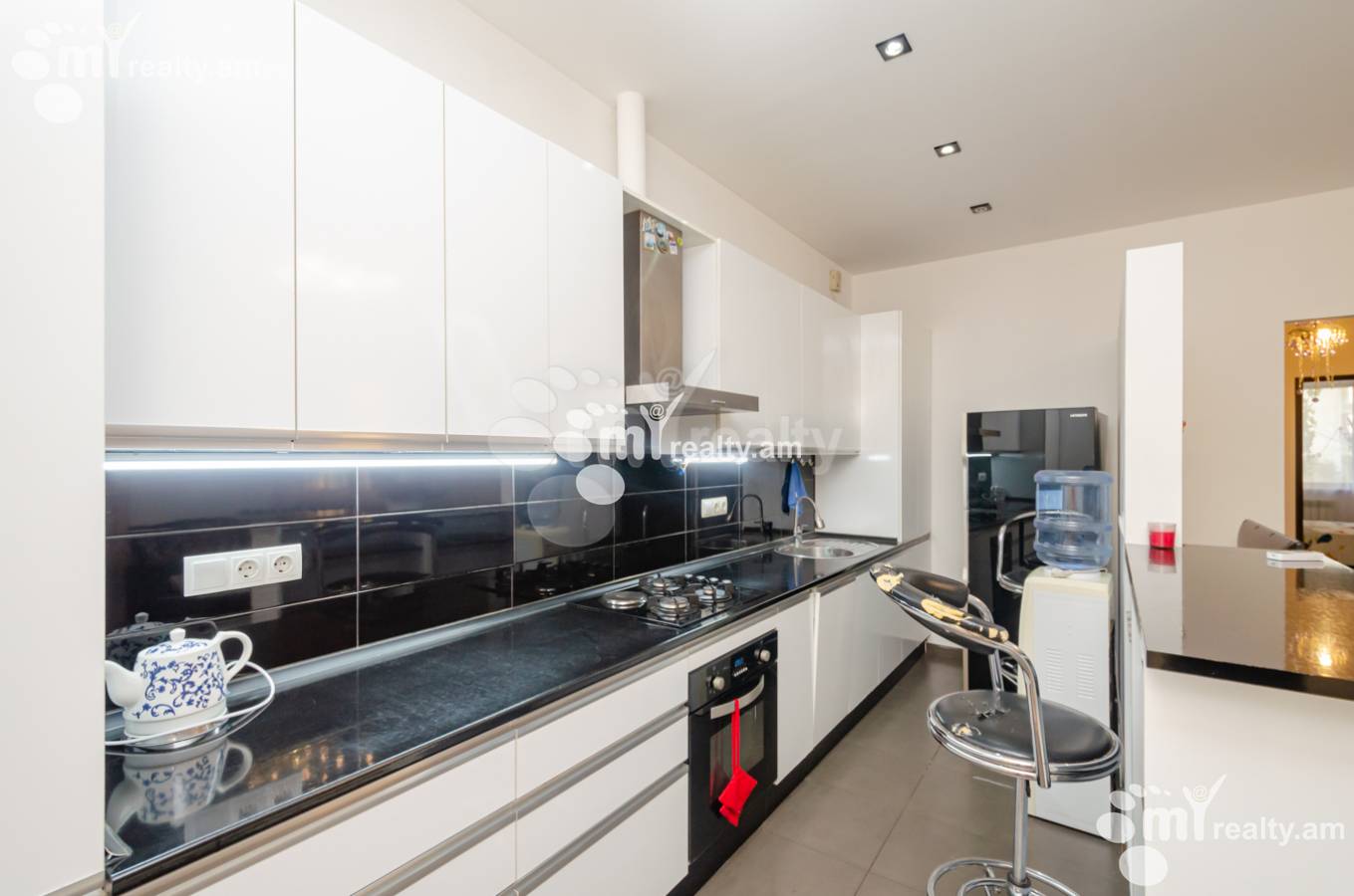 3 bedroom apartment for sale Bryusov St, Center Yerevan, 138903