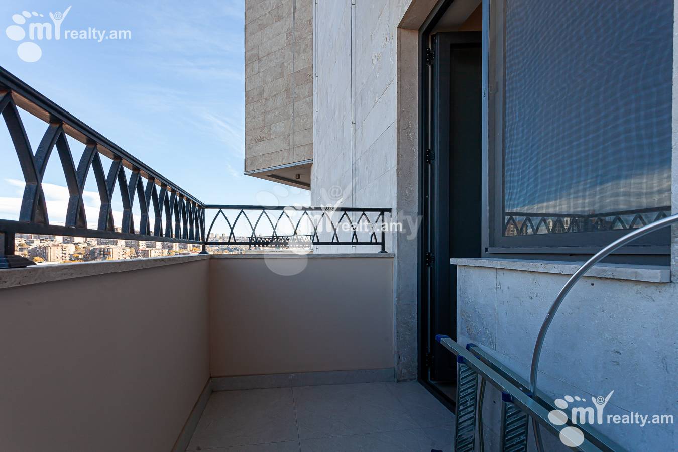 Купить 3 комнатную квартиру Давит Анахт ул., Канакер-Зейтун Ереван, 149853