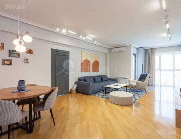 varcov-bnakaran-norakaruycum/2-senyakanoc/Charents+St/Center/Yerevan