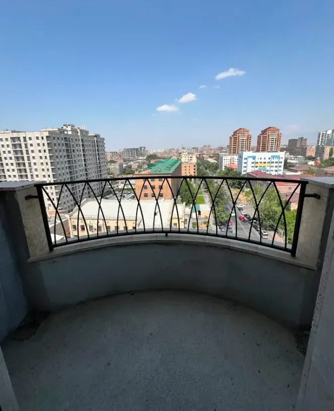 Купить 3 комнатную квартиру Давит Анахт ул., Канакер-Зейтун Ереван, 161137