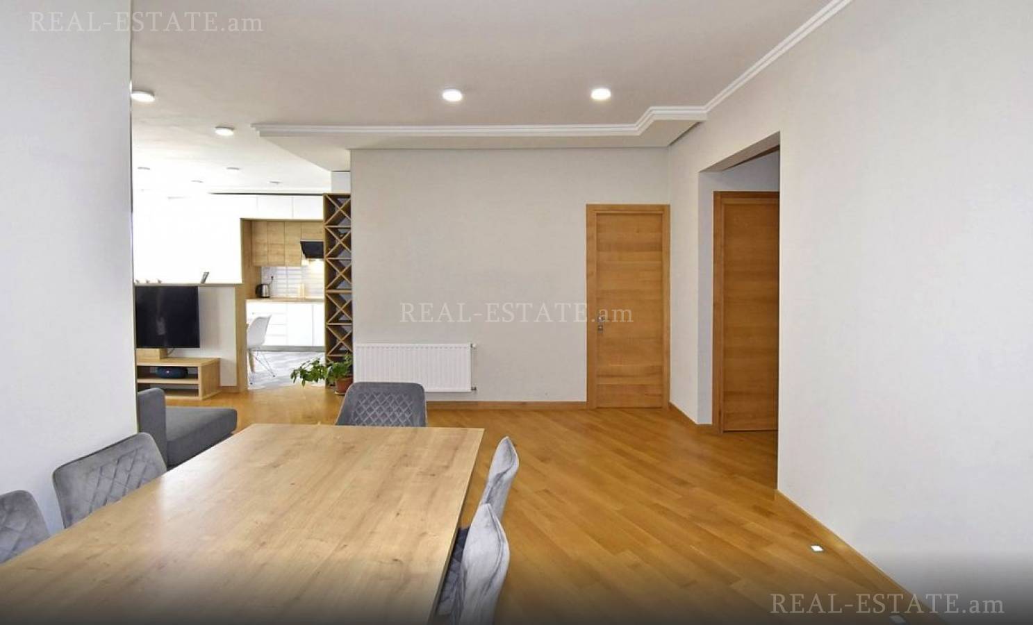 3 սենյականոց բնակարան  Սևակի փող, Քանաքեռ-Զեյթուն Երևան, 125978