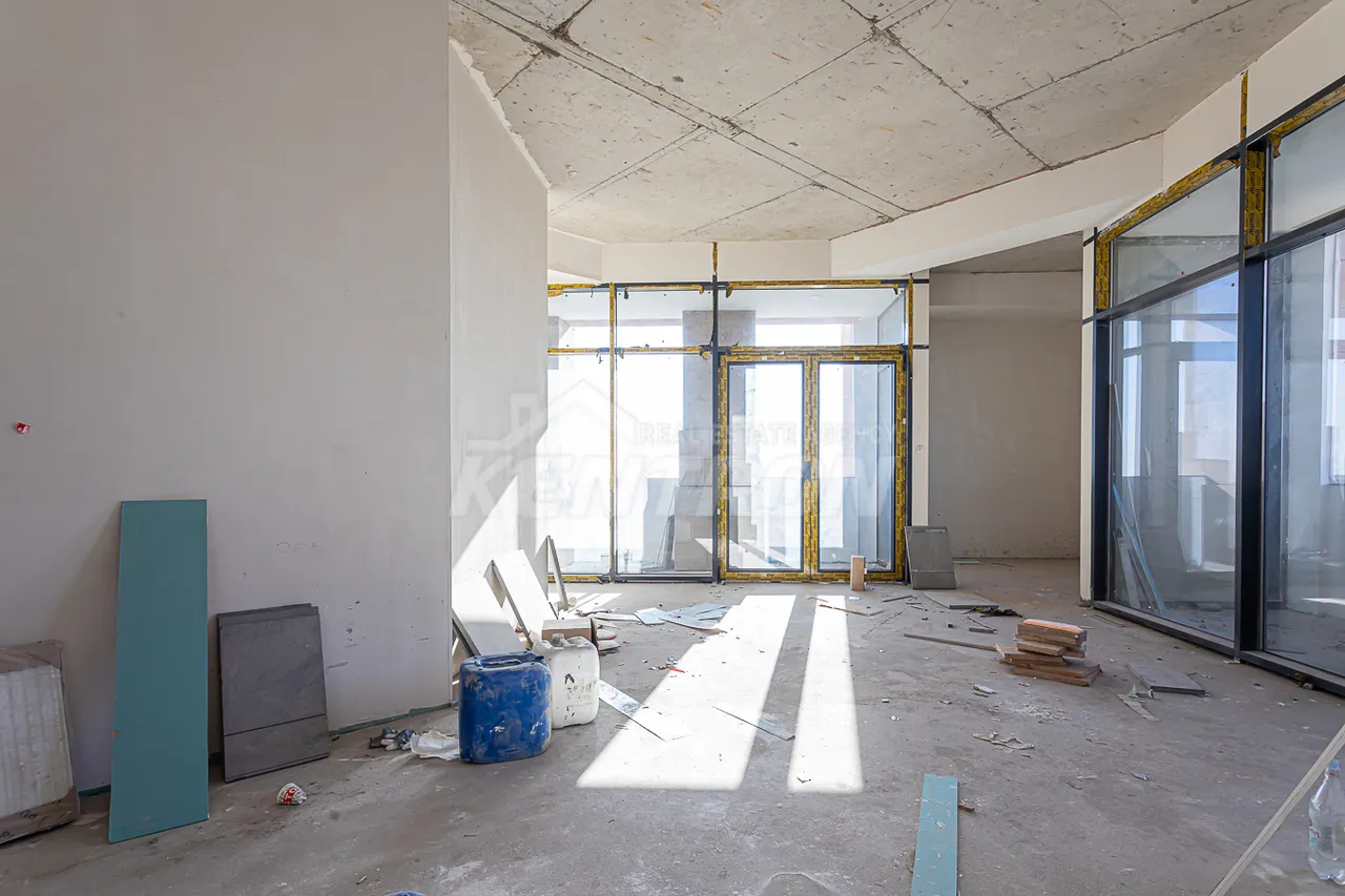 4 սենյականոց բնակարան  Կոմիտասի պող, Արաբկիր Երևան, 159056