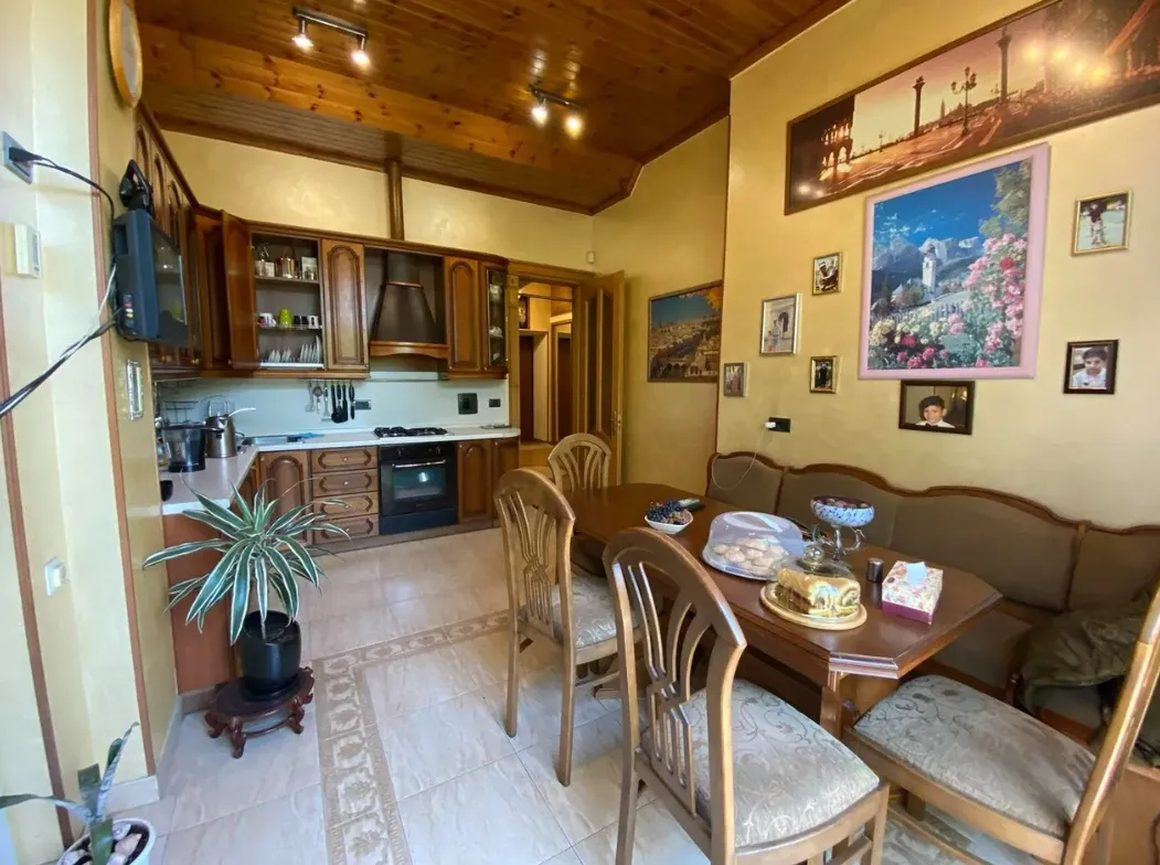 5 bedroom apartment for sale Mashtots Ave, Center Yerevan, 159817