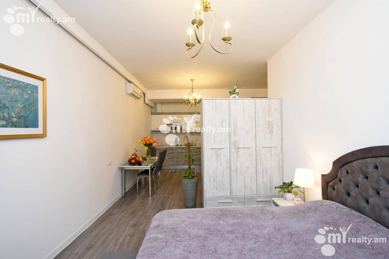 3 bedroom apartment for rent Nalbandyan St, Center Yerevan, 151383