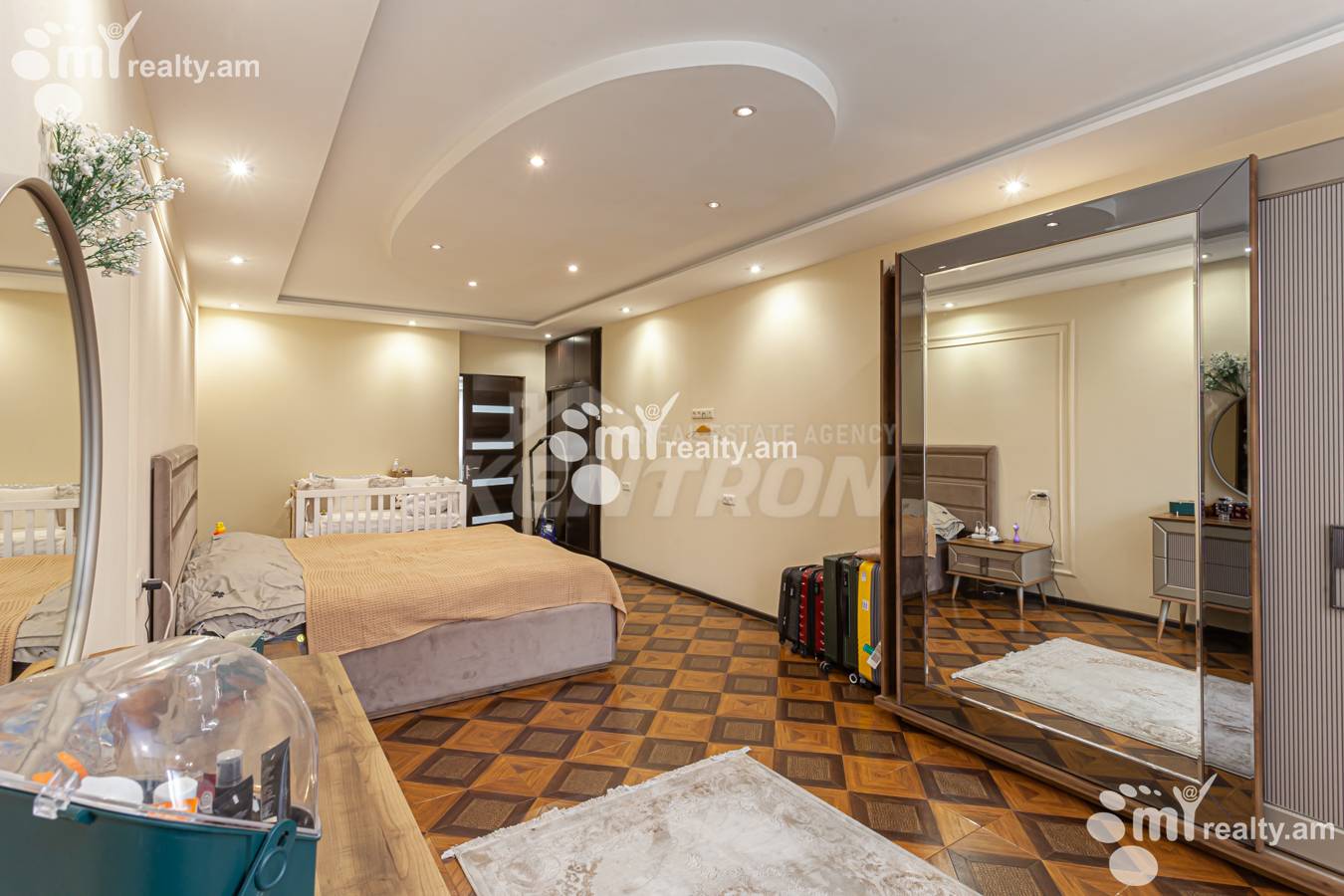 Купить 2 комнатную квартиру Кохбаци ул, Центр Ереван, 149994