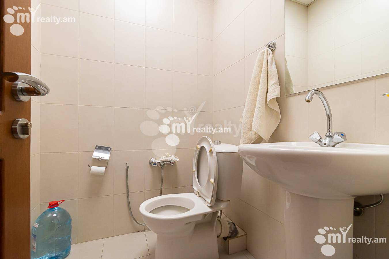 2 bedroom apartment for sale خیابان پارونیان, مرکز شهر ایروان, 140105