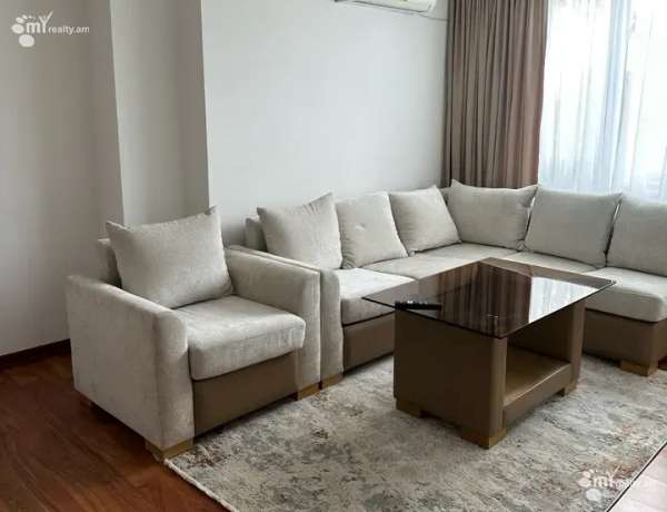 varcov-bnakaran/2-senyakanoc/Zavaryan+St/Center/Yerevan