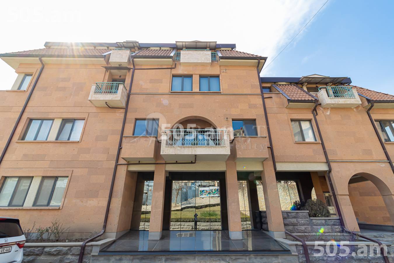 3 bedroom apartment for sale خیابان آنتارایین, مرکز شهر ایروان, 151226