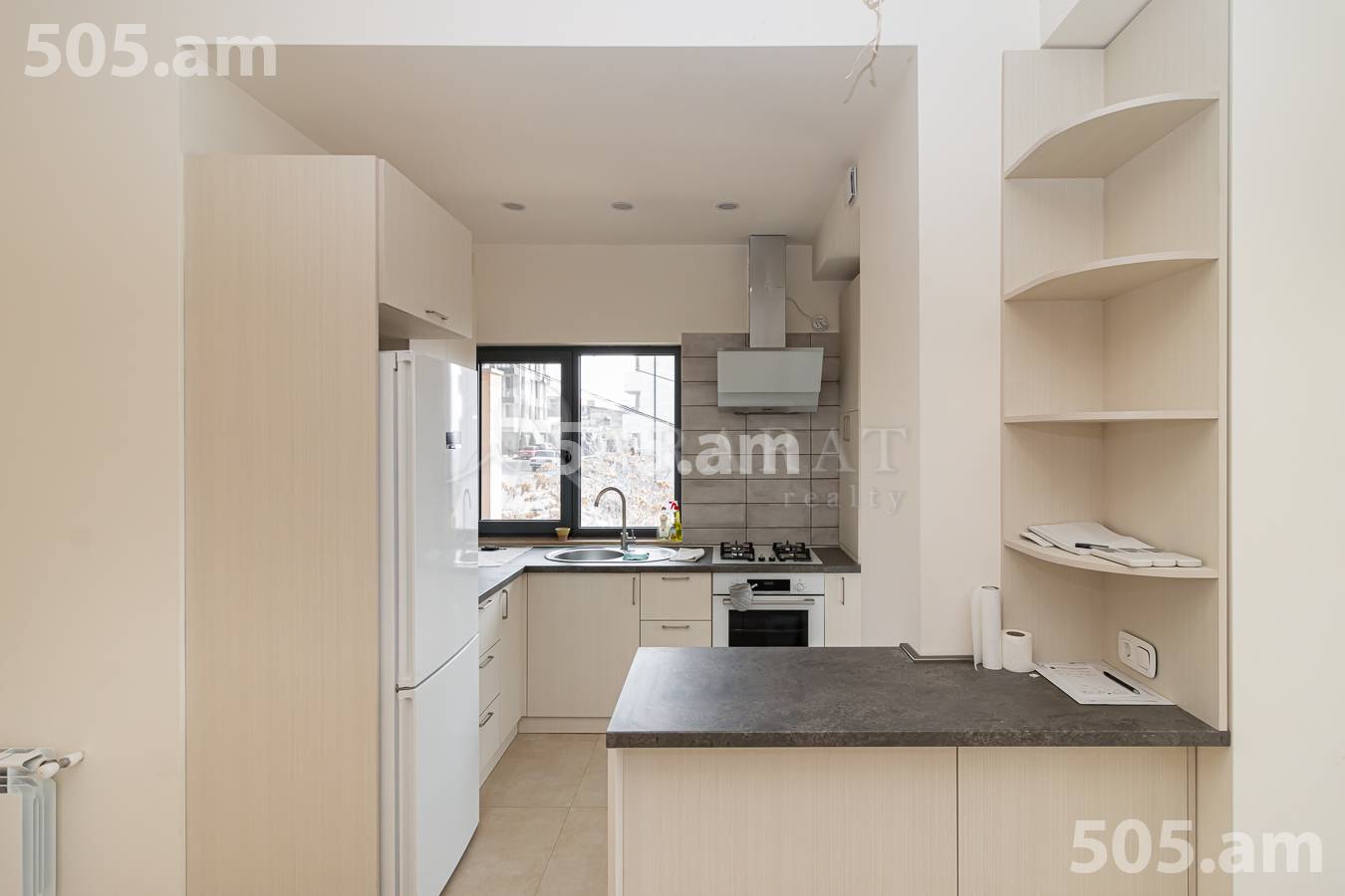 3 bedroom apartment for sale خیابان آنتارایین, مرکز شهر ایروان, 151226