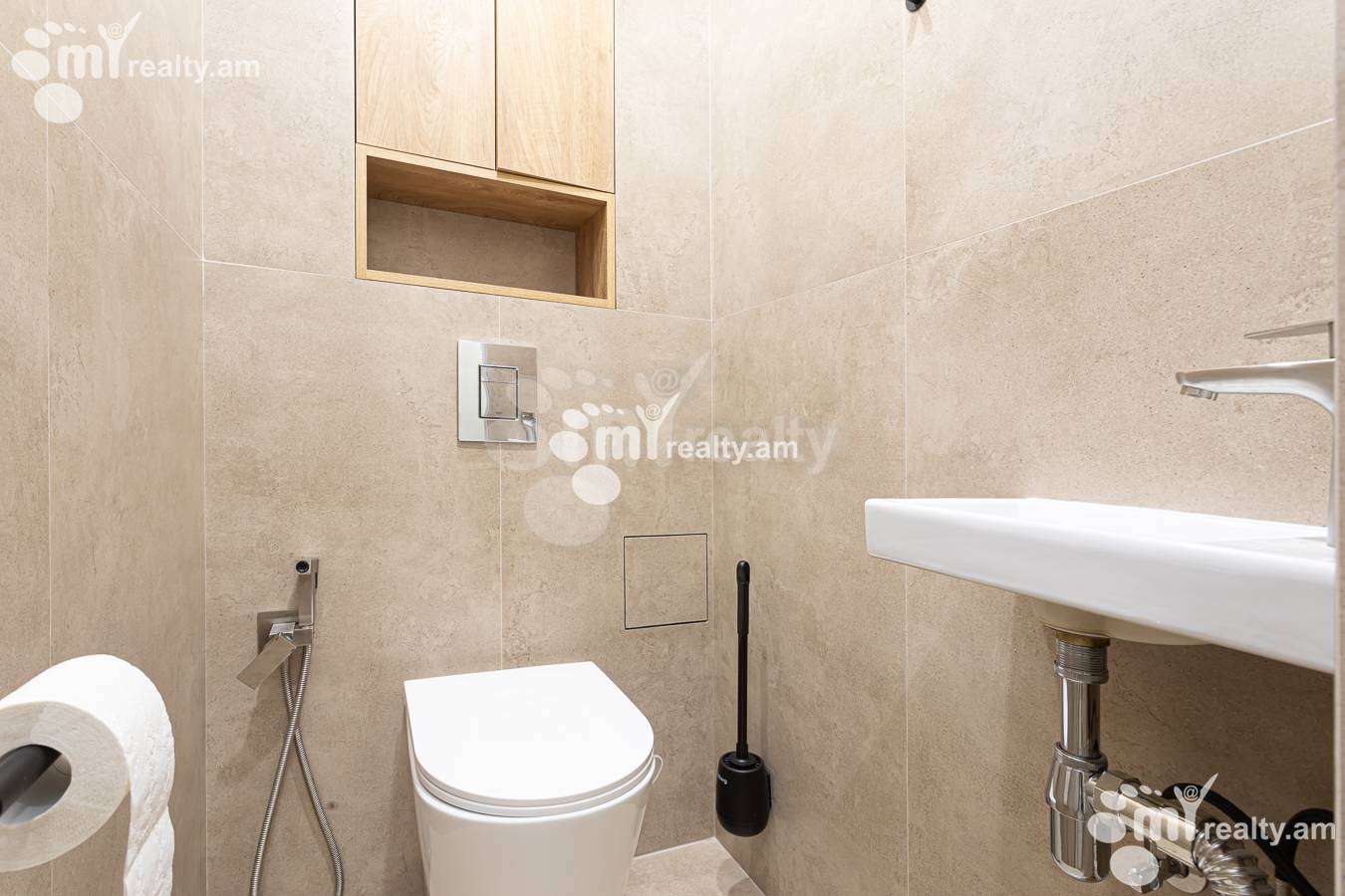 3 bedroom apartment for rent Tamanyan St, Center Yerevan, 156988