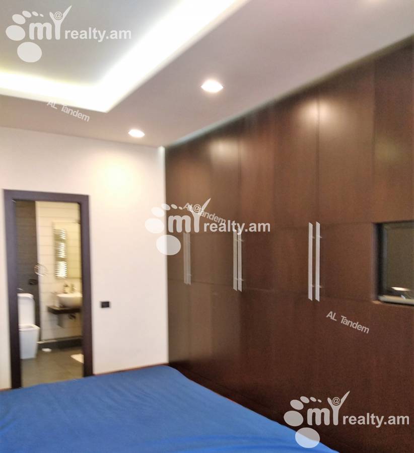 3 bedroom apartment for rent Vardanants St, Center Yerevan, 125911