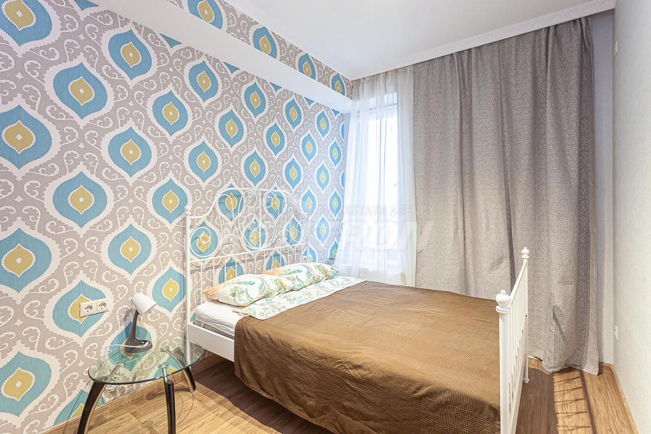 3 bedroom apartment for rent Teryan St, Center Yerevan, 158701