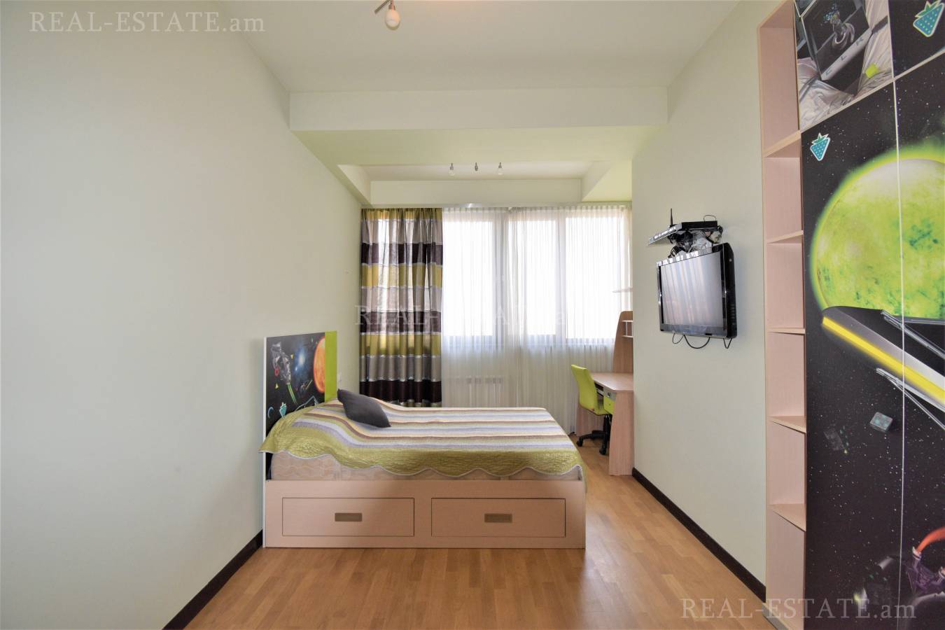 4 bedroom apartment for sale خیابان کِری, عربگیر ایروان, 118217