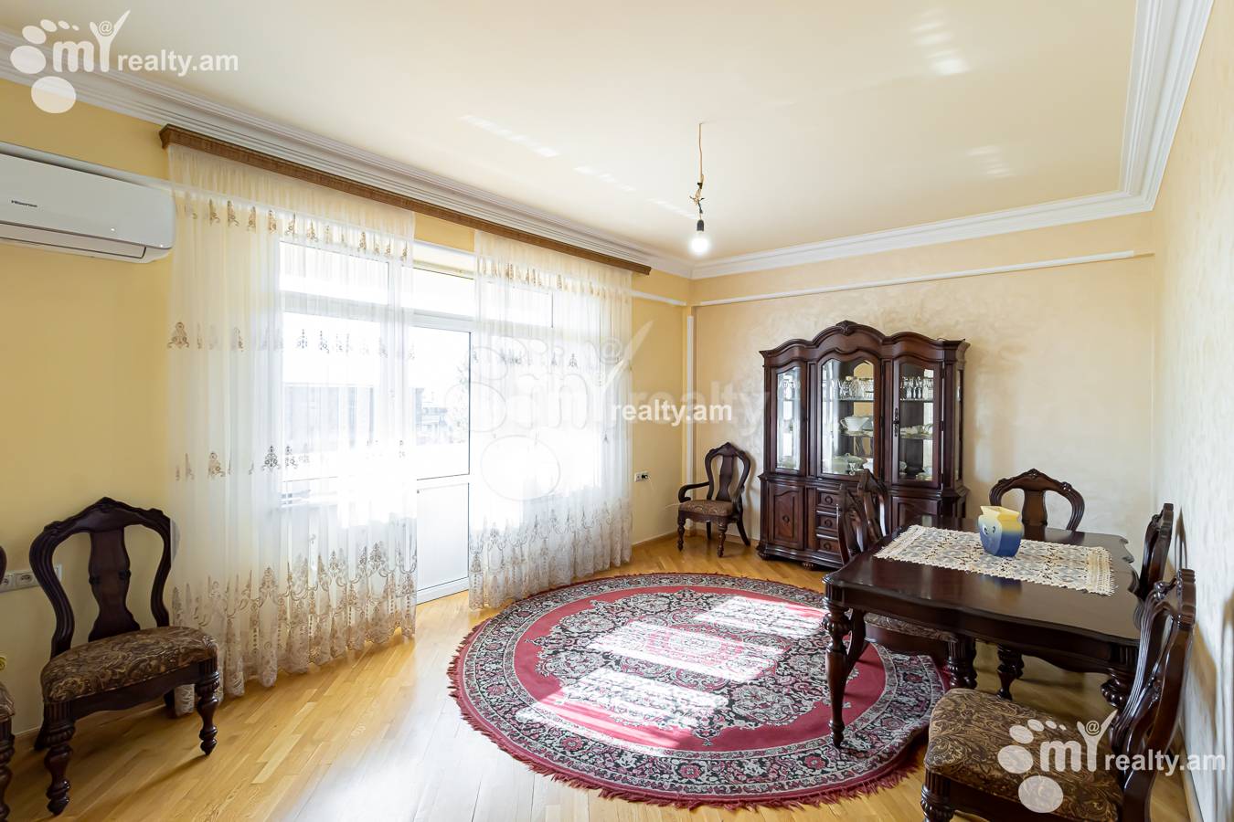 4 սենյականոց բնակարան  Գլինկայի փող, Կենտրոն Երևան, 154197