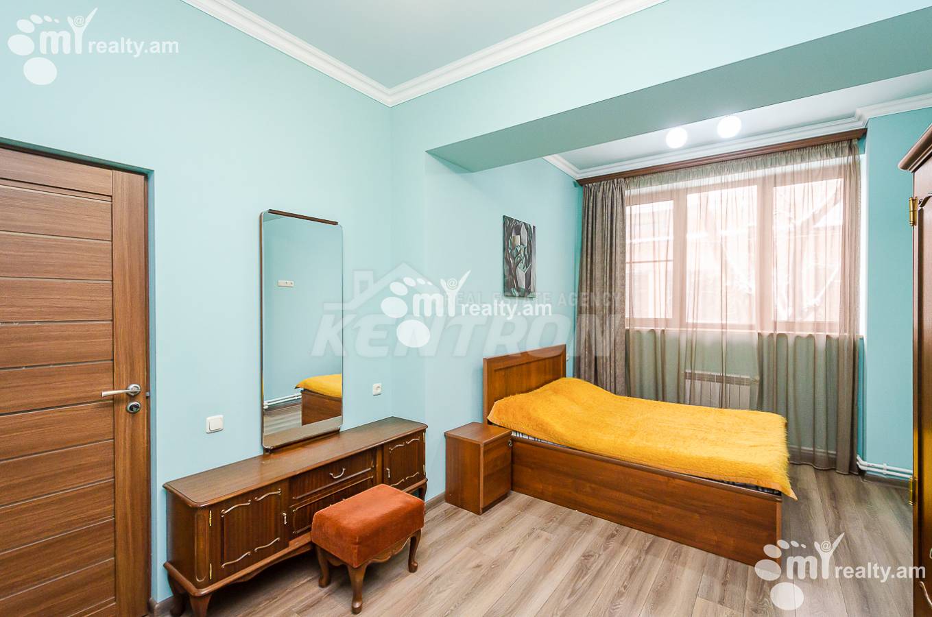 3 bedroom apartment for sale خیابان ابوویان, مرکز شهر ایروان, 109964