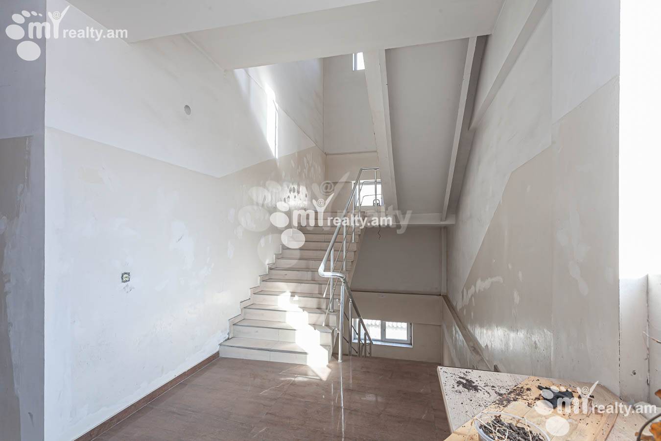 Commercial property for rent Mashtots Ave, Center Yerevan, 154073