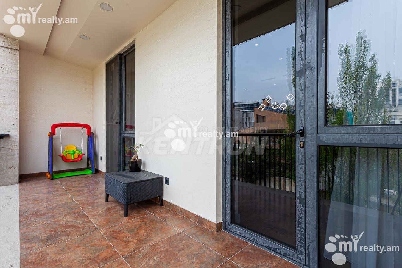 3 սենյականոց բնակարան  Անտառային փող, Կենտրոն Երևան, 155237