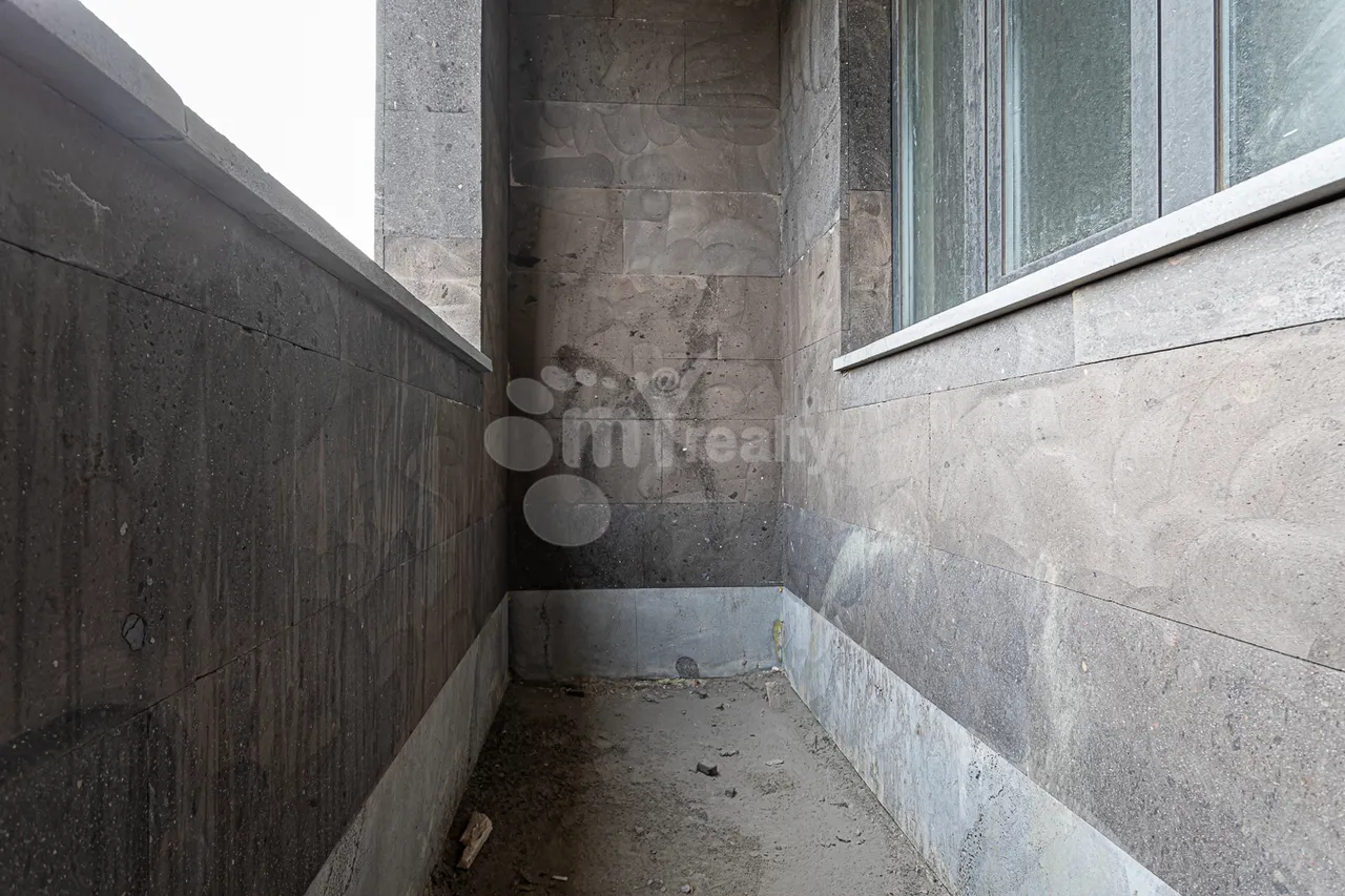 3 սենյականոց բնակարան  Նորքի 8րդ փող, Նորք-Մարաշ Երևան, 160378