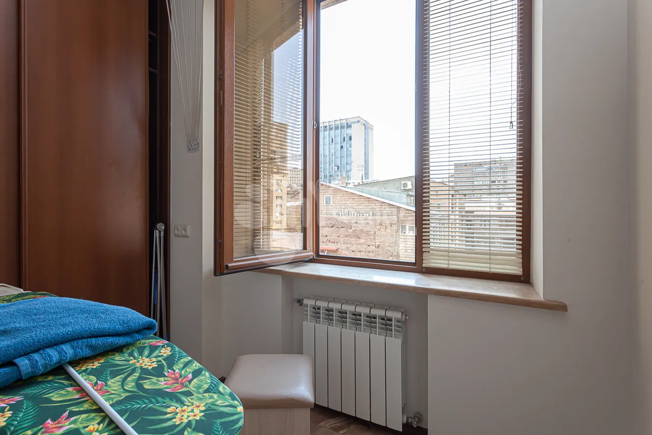 3 bedroom apartment for sale خیابان آرام, مرکز شهر ایروان, 157332