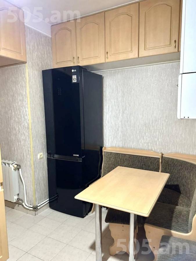 3 սենյականոց բնակարան  Ա. Խաչատրյան փող, Արաբկիր Երևան, 150473