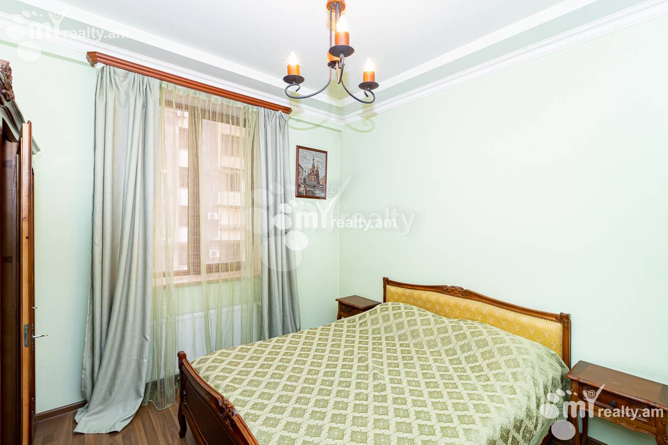 Купить 4 комнатную квартиру Арам ул, Центр Ереван, 154644