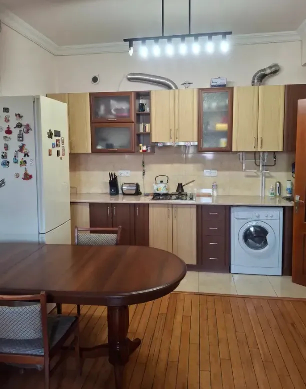 Купить 2 комнатную квартиру Аргишти ул, Центр Ереван, 160306