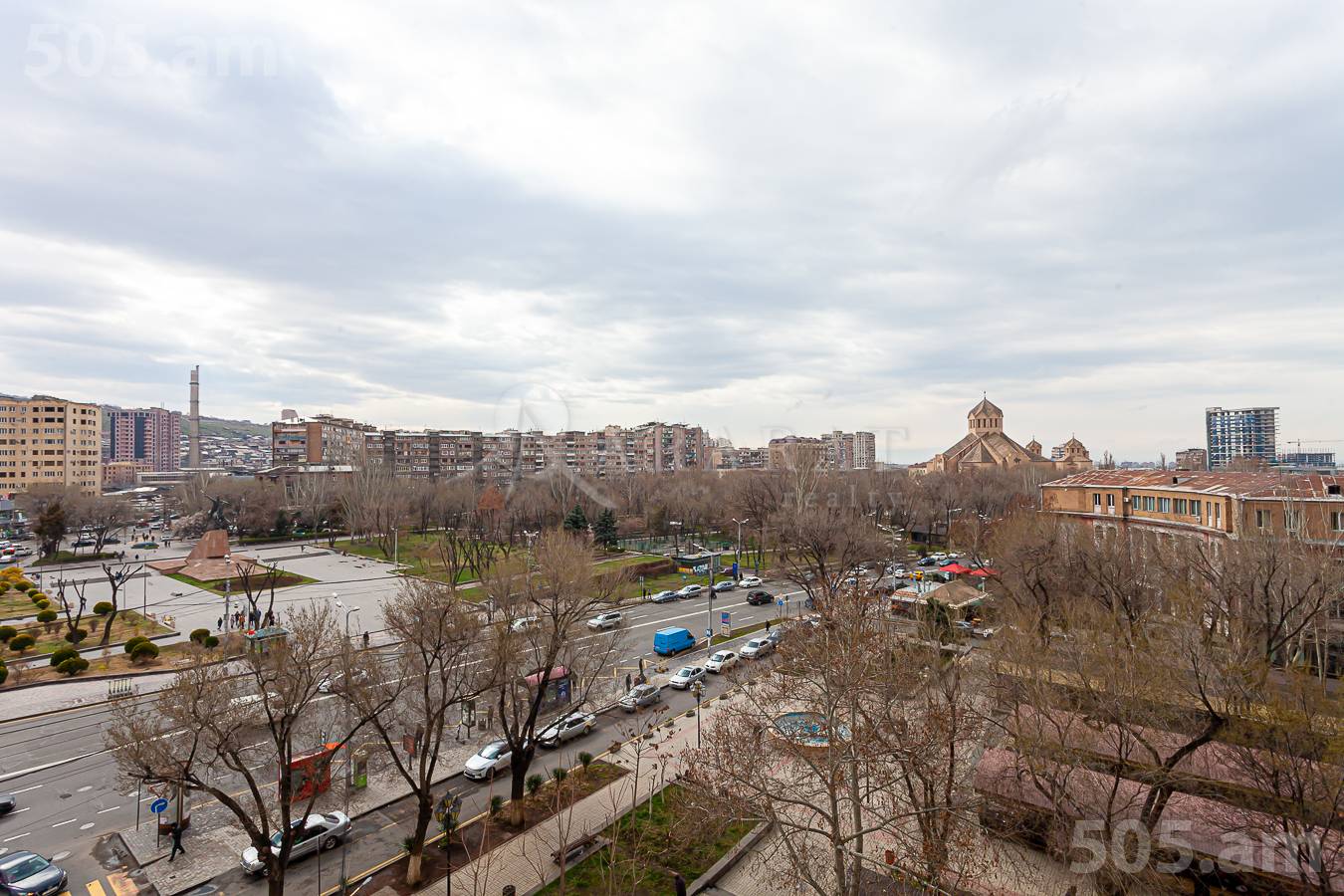 Купить 4 комнатную квартиру Вардананц ул, Центр Ереван, 154696