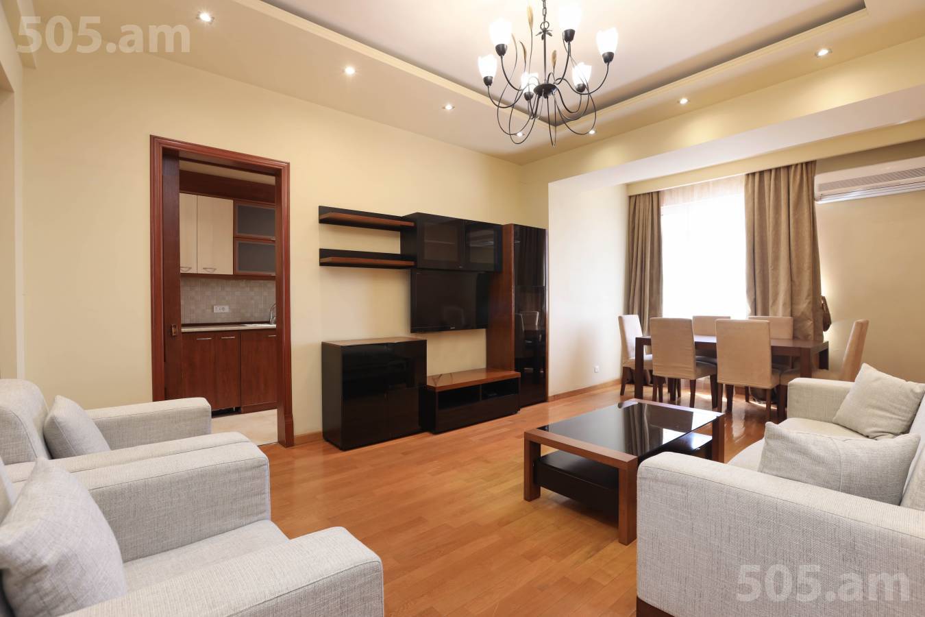 3 սենյականոց բնակարան  Պուշկինի փող, Կենտրոն Երևան, 152859