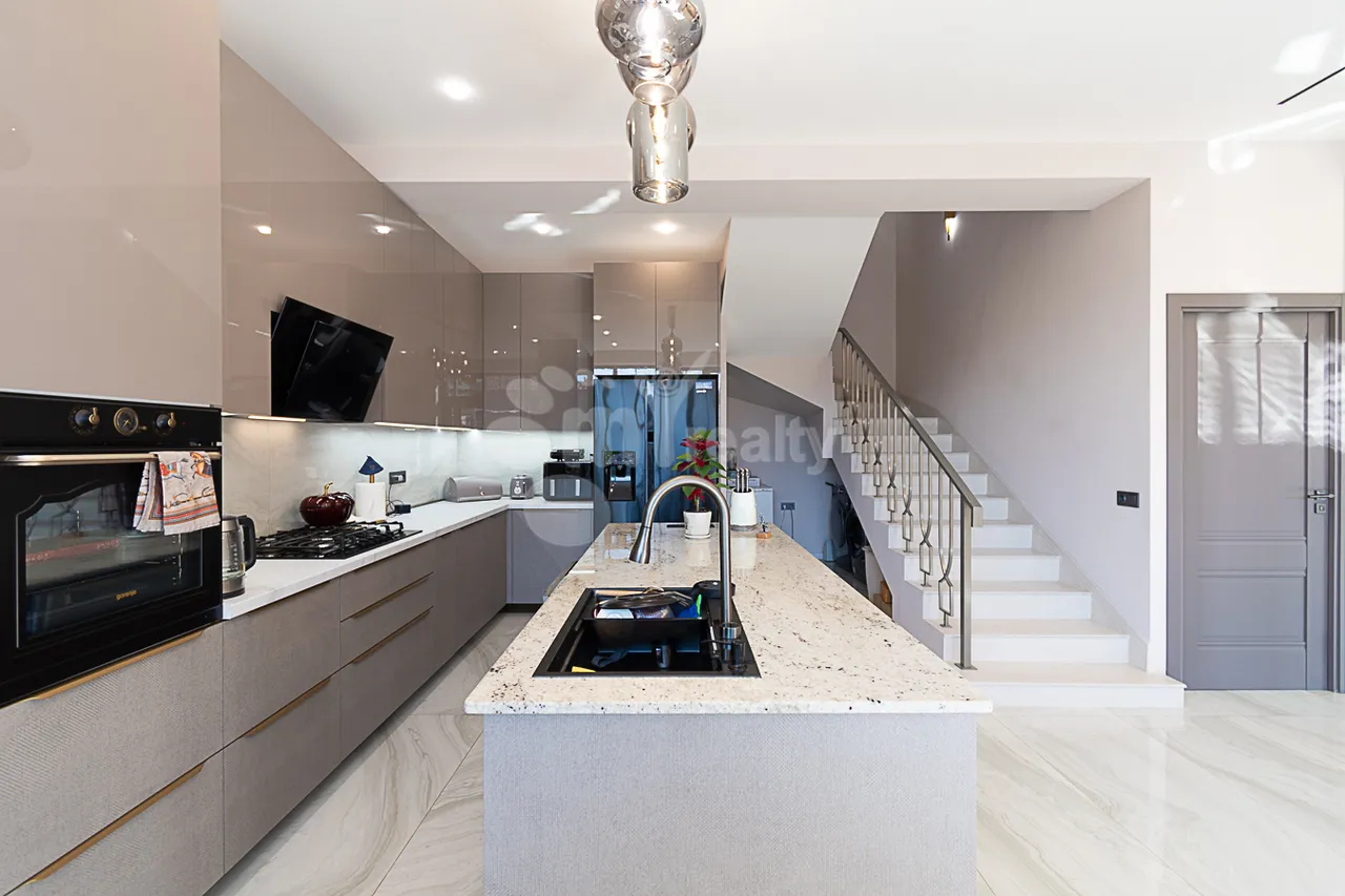 Առանձնատուն  11-րդ փողոց, Առինջ Կոտայք, 159479