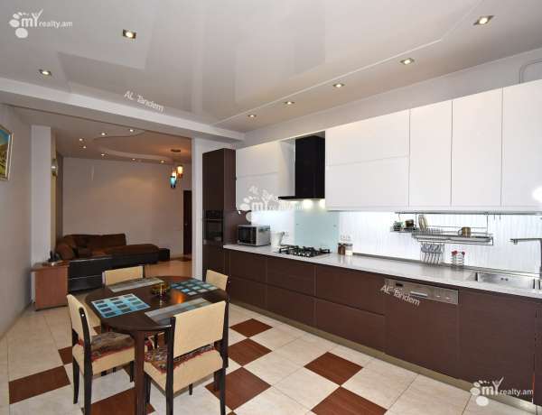 arandznatun-vacharq-Yerevan-Arabkir