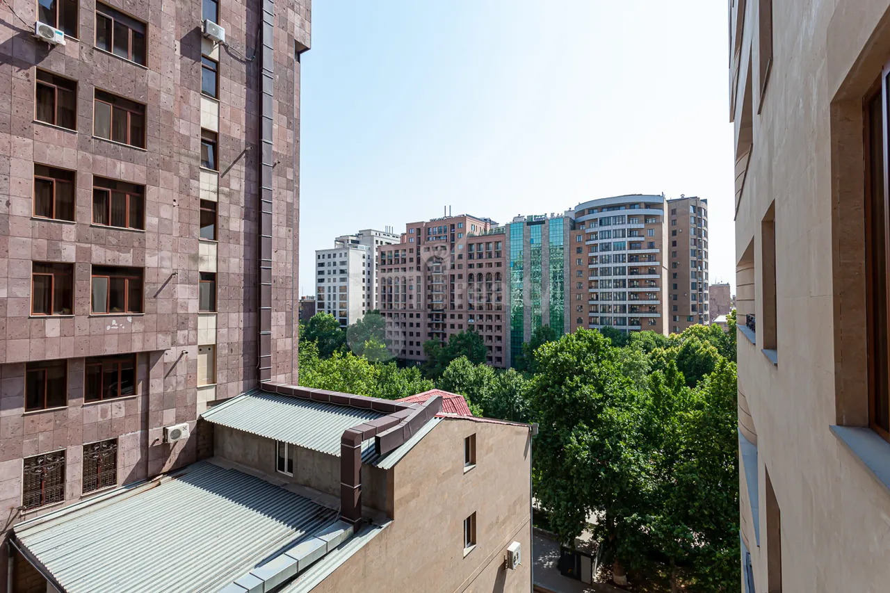 3 bedroom apartment for sale Aram St, Center Yerevan, 157332