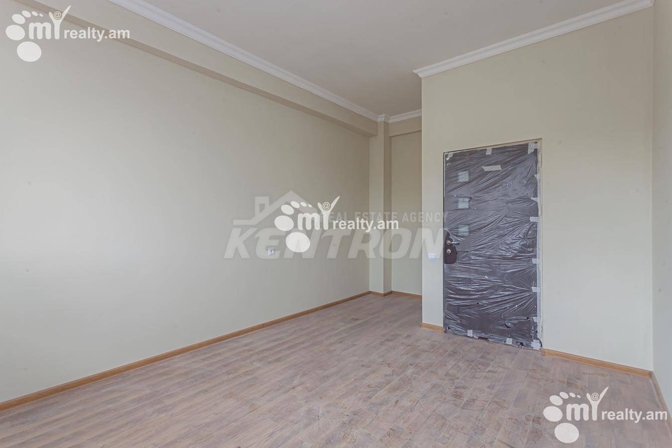 Купить 4 комнатную квартиру М․ Мелконян ул, Центр Ереван, 155072