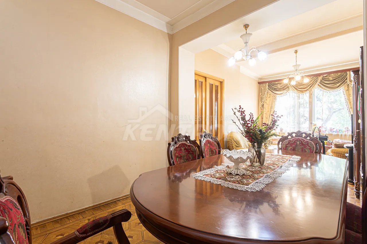 3 bedroom apartment for sale Paronyan St, Center Yerevan, 157419