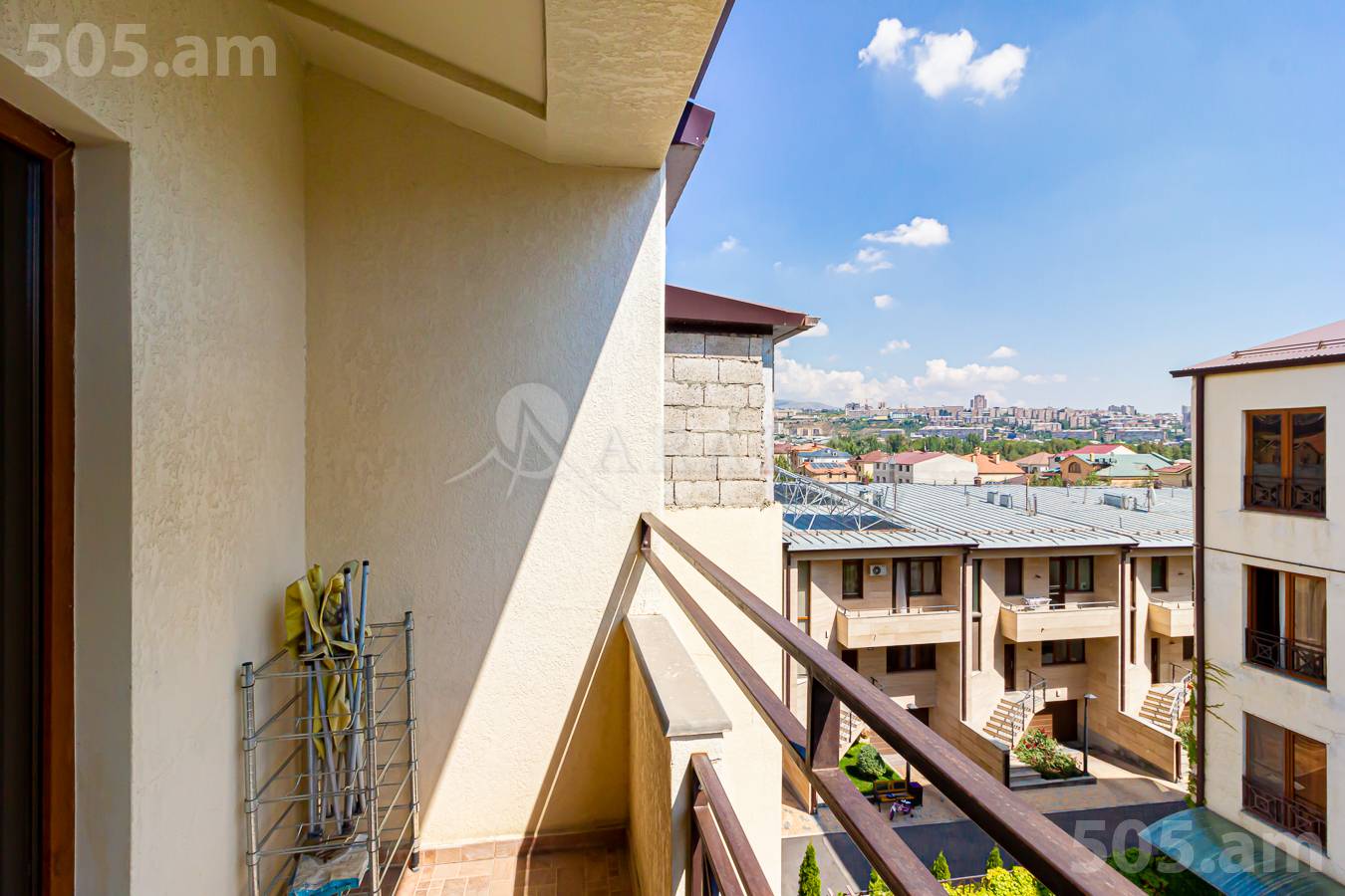 6 սենյականոց բնակարան  Ծարավ Աղբյուրի փող., Ավան Երևան, 152079