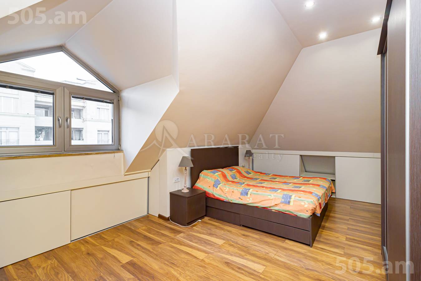 3 սենյականոց բնակարան  Անտառային փող, Կենտրոն Երևան, 153225