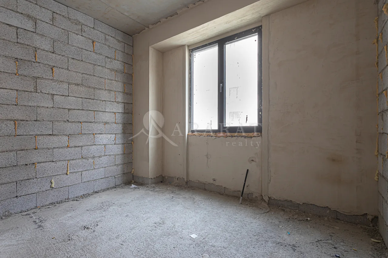 4 bedroom apartment for sale Antarayin, Leonid-Azgaldyan-Straße,, Center Yerevan, 157991