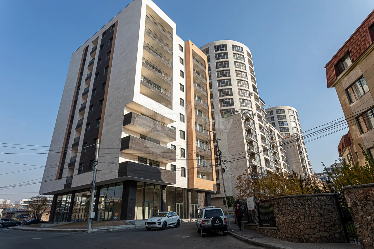 3 bedroom apartment for sale Antarayin St, Center Yerevan, 157849