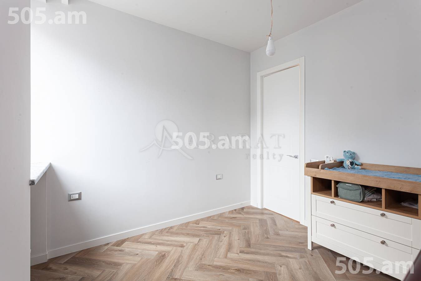 3 սենյականոց բնակարան  Ազատության պող, Արաբկիր Երևան, 151239