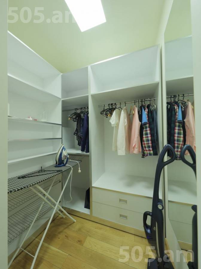 4 սենյականոց բնակարան  Վարդանանց փող, Կենտրոն Երևան, 146807