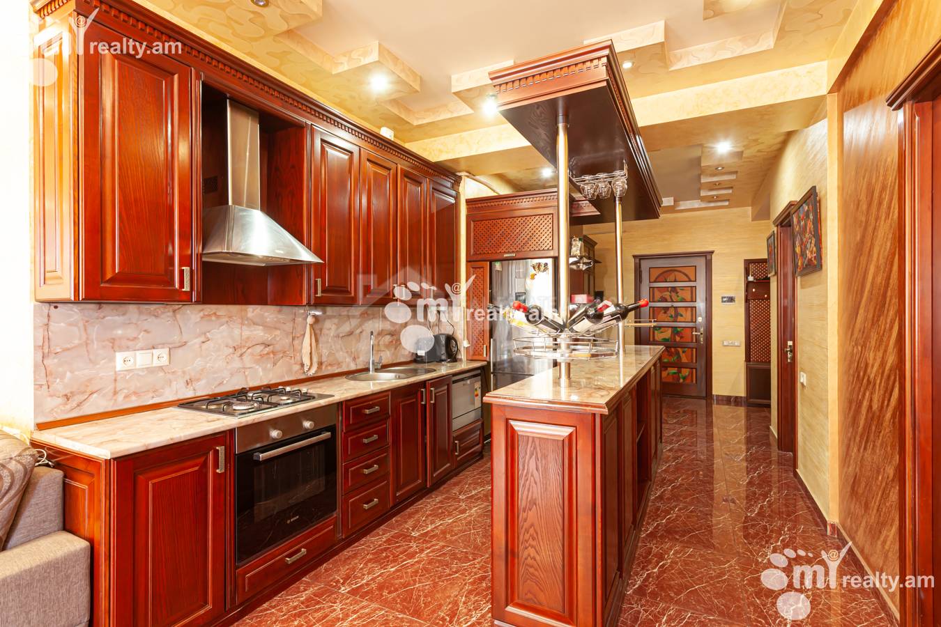 Купить 2 комнатную квартиру Маштоца пр, Центр Ереван, 151092