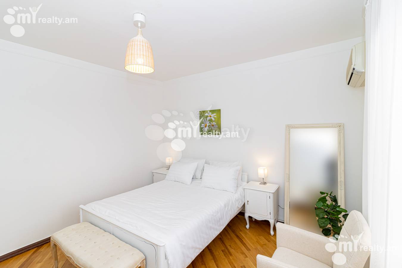 Купить 3 комнатную квартиру Московян ул, Центр Ереван, 146314