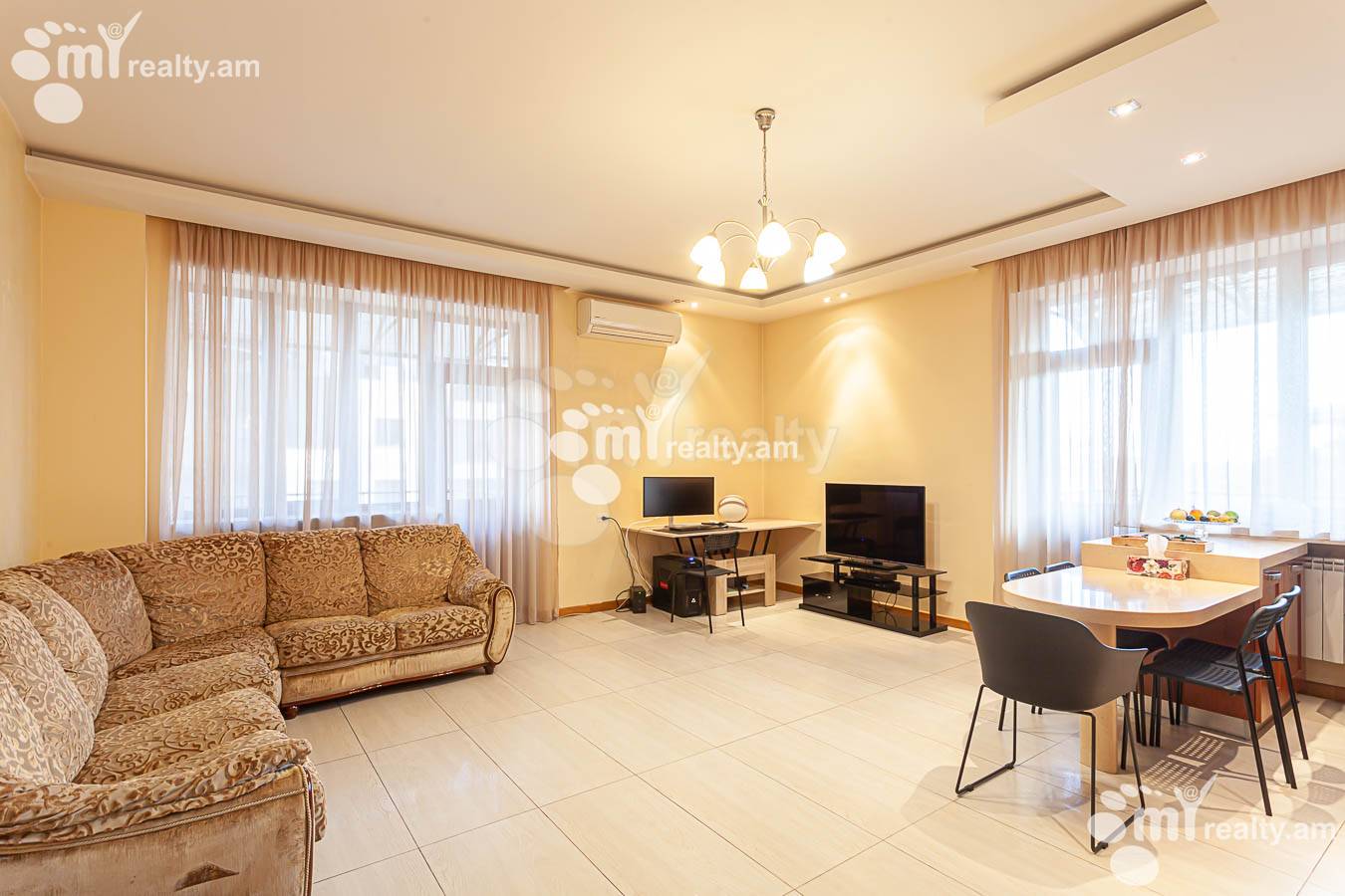 3 սենյականոց բնակարան  Ամիրյան փող, Կենտրոն Երևան, 155140