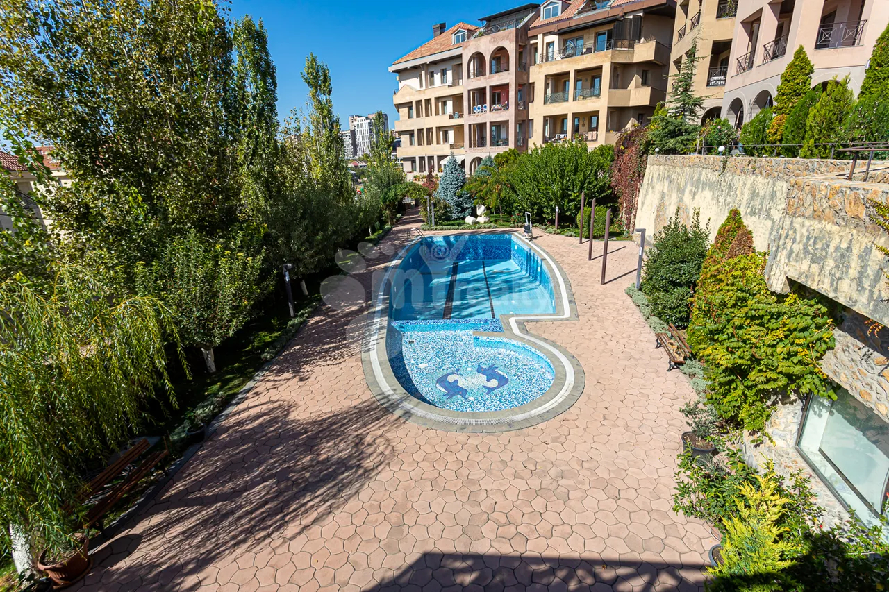 3 bedroom apartment for rent Antarayin St, Center Yerevan, 159001